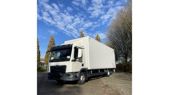 MAN TGL 12.220 4x2 BL CH met Junge gesloten laadbak en laadklep