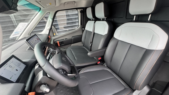 Farizon SV L2H2 83 kWh 270 Graden deuren Trekhaak 220v in laadruimte