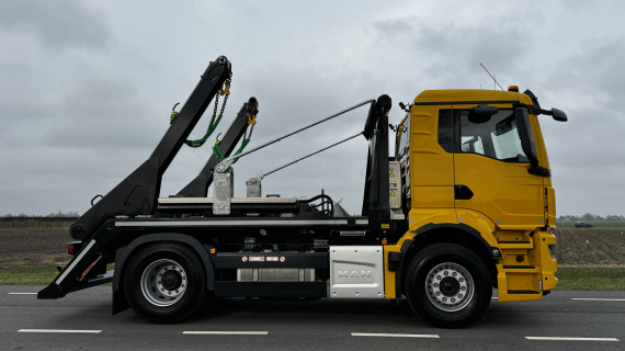 MAN TGS 18.330 4x2 BL CH (kenteken 2024) 2026 opgebouwd met VDL P14 portaal