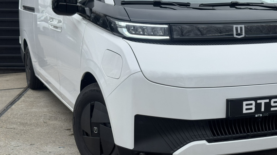 Farizon SV L3H3 106 kWh 270 Graden deuren Trekhaak 220v in laadruimte