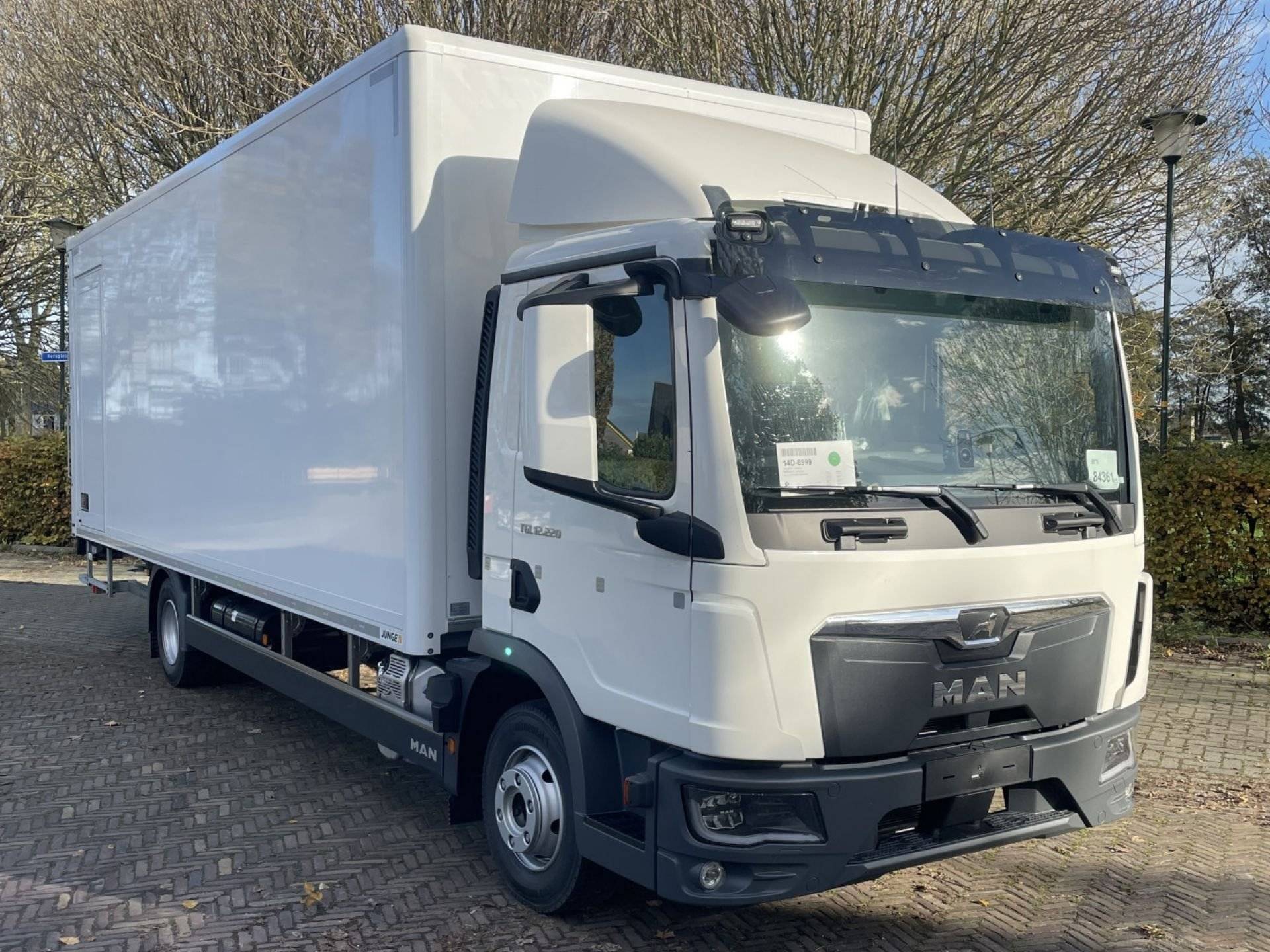 MAN TGL 12.220 4x2
